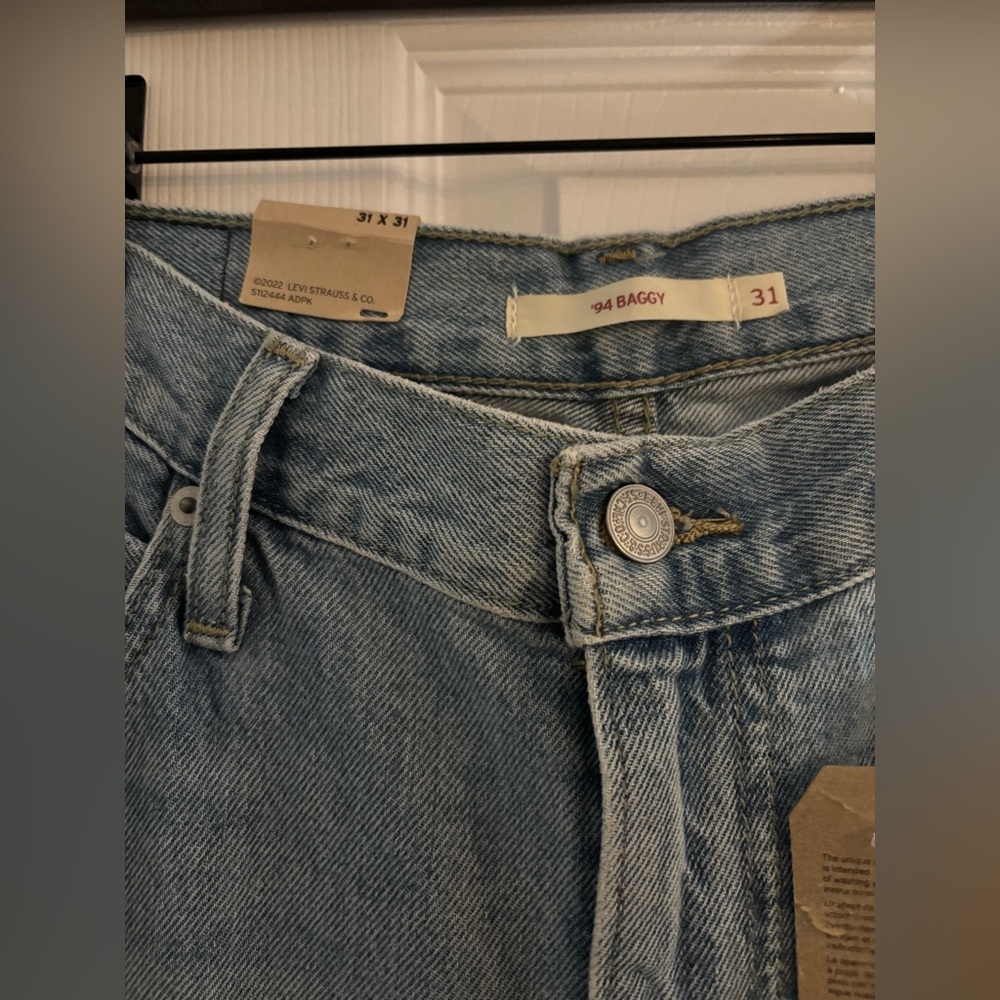Levi's 94’ Baggy Women's Light Blue Straight Leg Jeans - Picture 8 of 11
